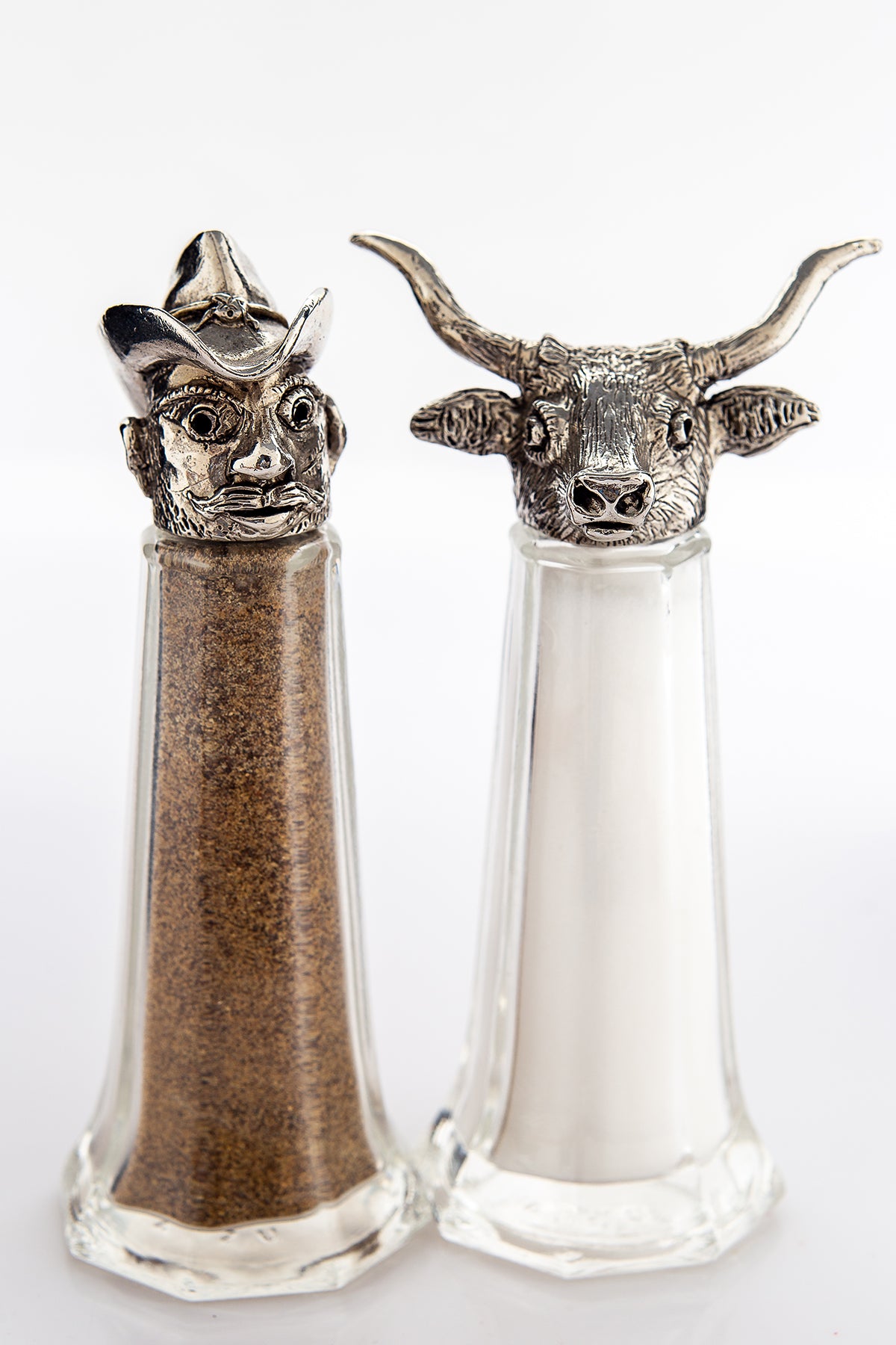  salt and pepper shaker set, handcrafted by German artist Thomas Leiblein. American pewter, made in the USA.