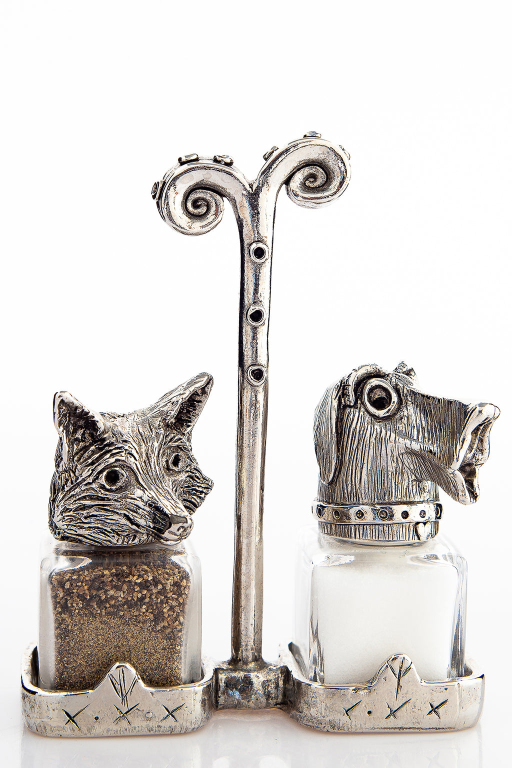 Fox and the Hound salt and pepper shakers with a Renaissance carrier, handcrafted by German artist Thomas Leiblein. American pewter, made in the USA.